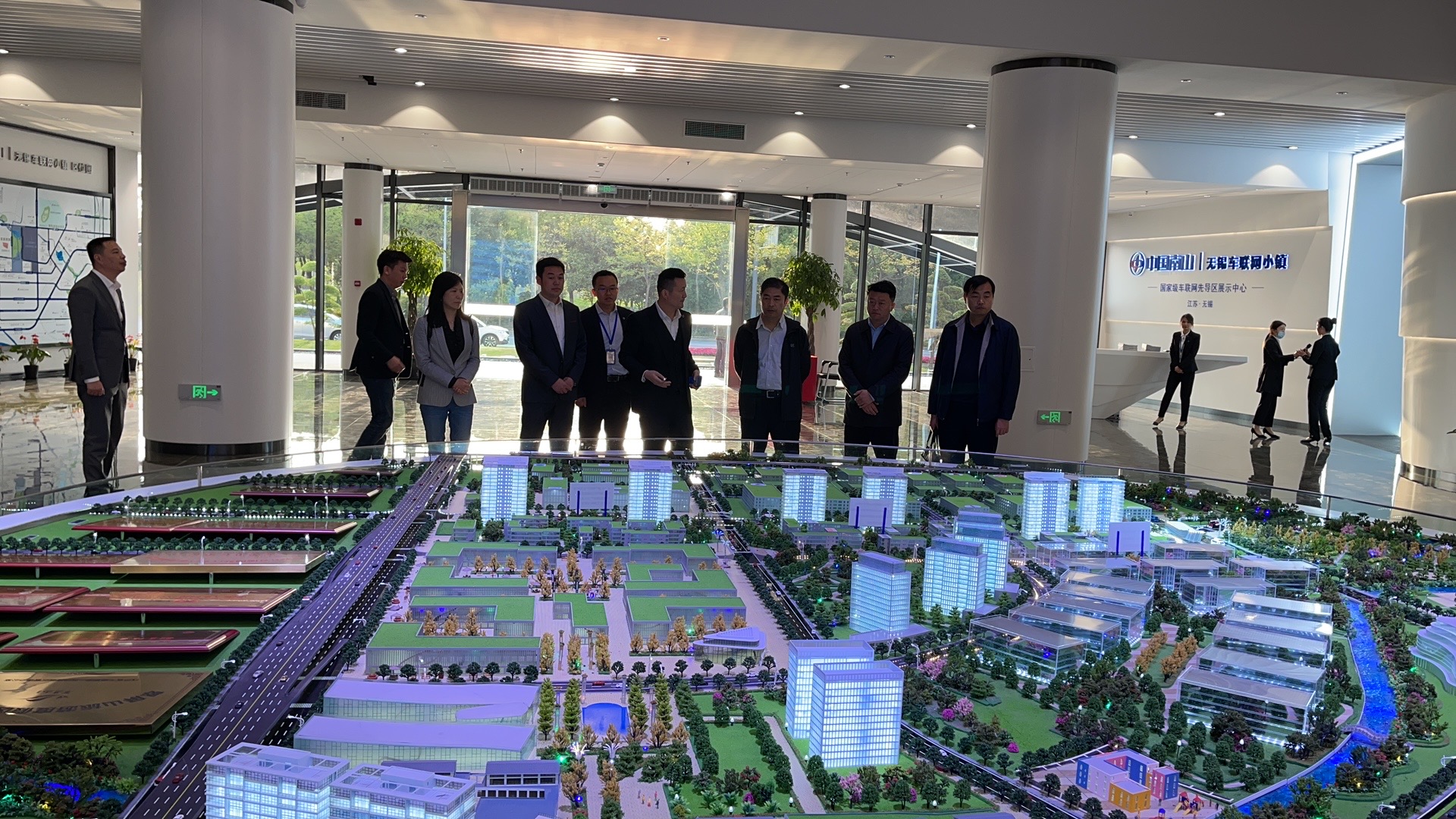 济南新材料产业园区管委会主任韩利师赴上海无锡招商考察学习
