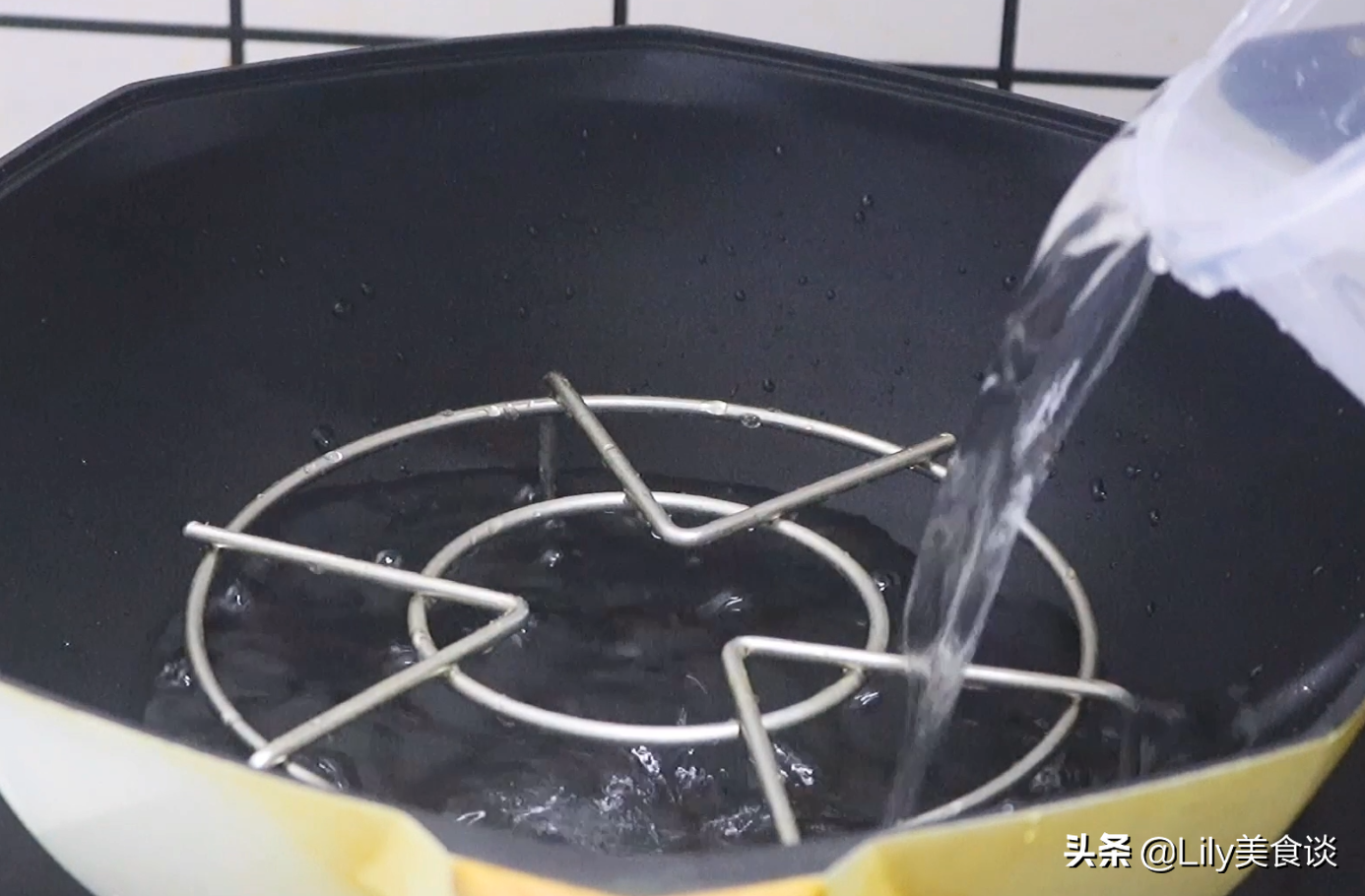 橘子別只會直接吃，放鍋裡蒸一蒸，原來好處這麼多，冷天吃特營養
