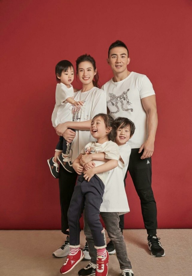 刘畊宏妻子自曝产后大出血，生三胎长九颗子宫肌瘤，无奈切除子宫