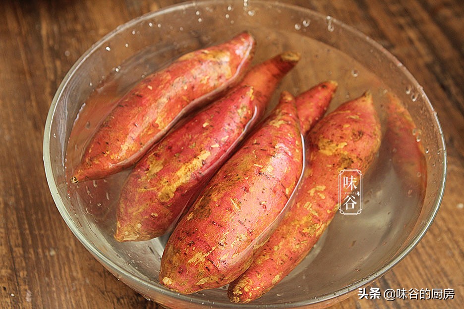 蒸紅薯時，不要直接上鍋蒸，牢記4點技巧，紅薯熟得快，更香甜