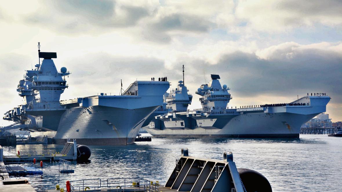 英国航母部署亚太在即，具备初始作战能力，甘