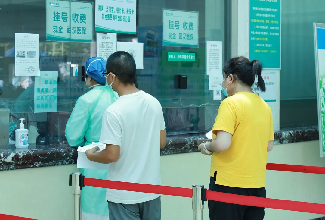重庆市第一人民医院医院代诊票贩子挂号，您满意我安心的简单介绍