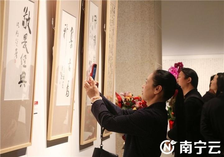 孔雀西南飛東盟美育人才基地受邀參加——羅殿龍臨帖書法作品展