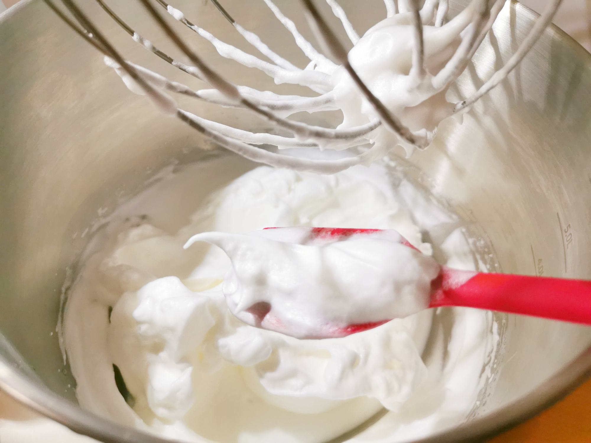 适合夏天吃，摩卡咸奶油蛋糕卷，口感丰富，香味浓郁，好吃不腻