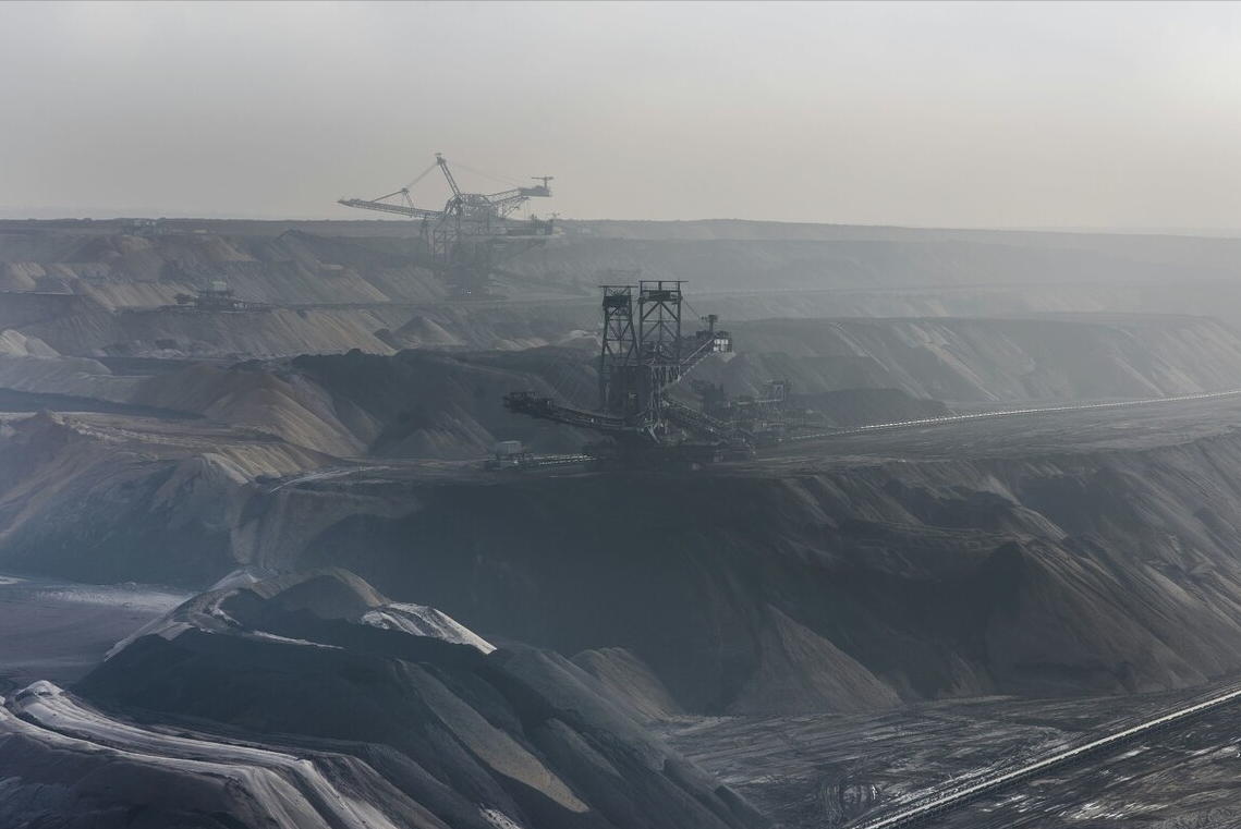 最新获批临时用地露天煤矿正式出煤 高煤价将被多重打击