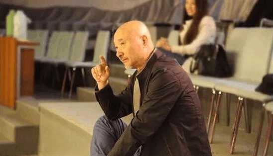 遭受春晚制裁的四位红人，两个不屑一顾，一个