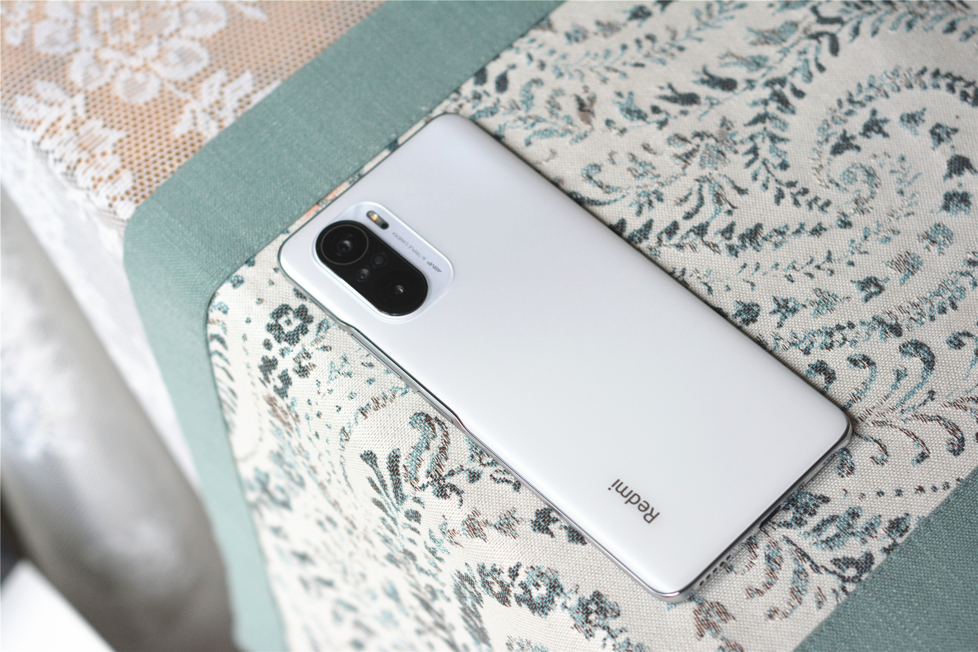 红米K40体验：上手一个星期，我来告诉你值不值