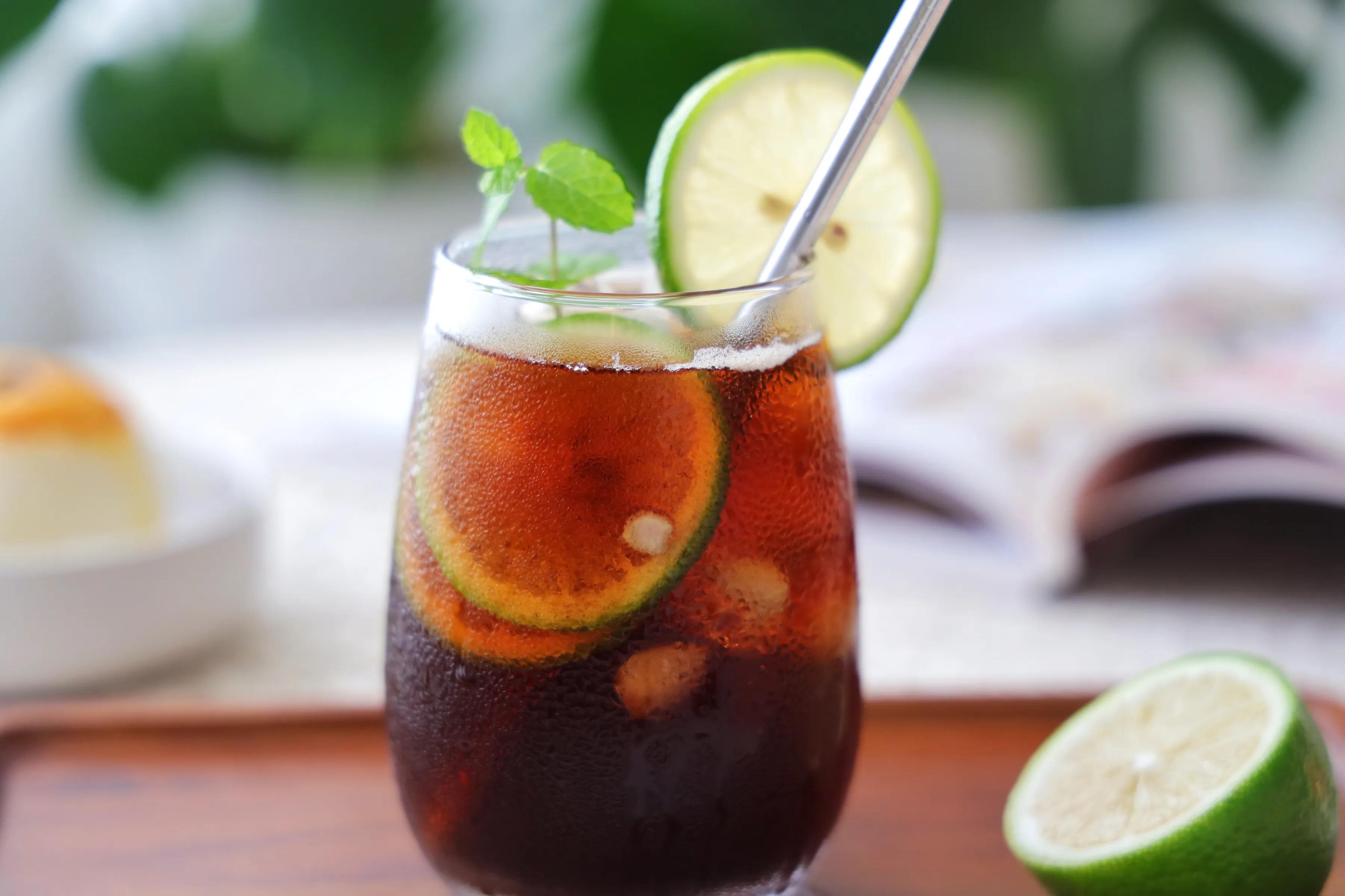 在家自制一杯冰美式有多简单？学会再也不用去咖啡馆了，无敌简单