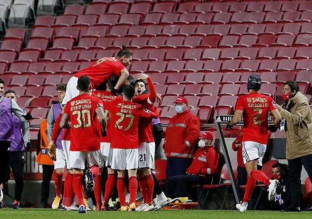 莫斯巴达vs本菲卡 大阪樱花vs新泻天鹅 2 5 10倍欧冠 天皇杯 Mp头条