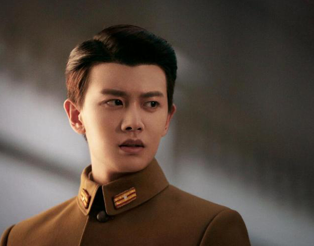 任嘉伦新综艺定档，他聊拍完第一部戏后心路，