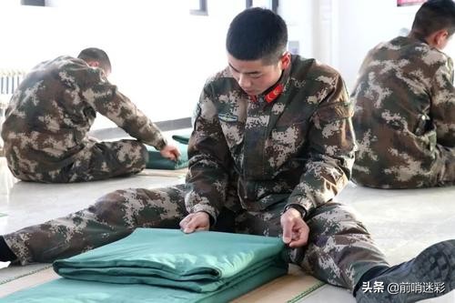 为啥说新兵晚上睡觉时，都不敢盖被子？有什么原因嘛？