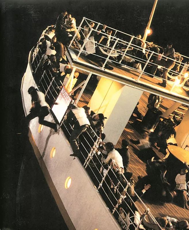 《泰坦尼克号》万字幕后解析，无论过去多少年