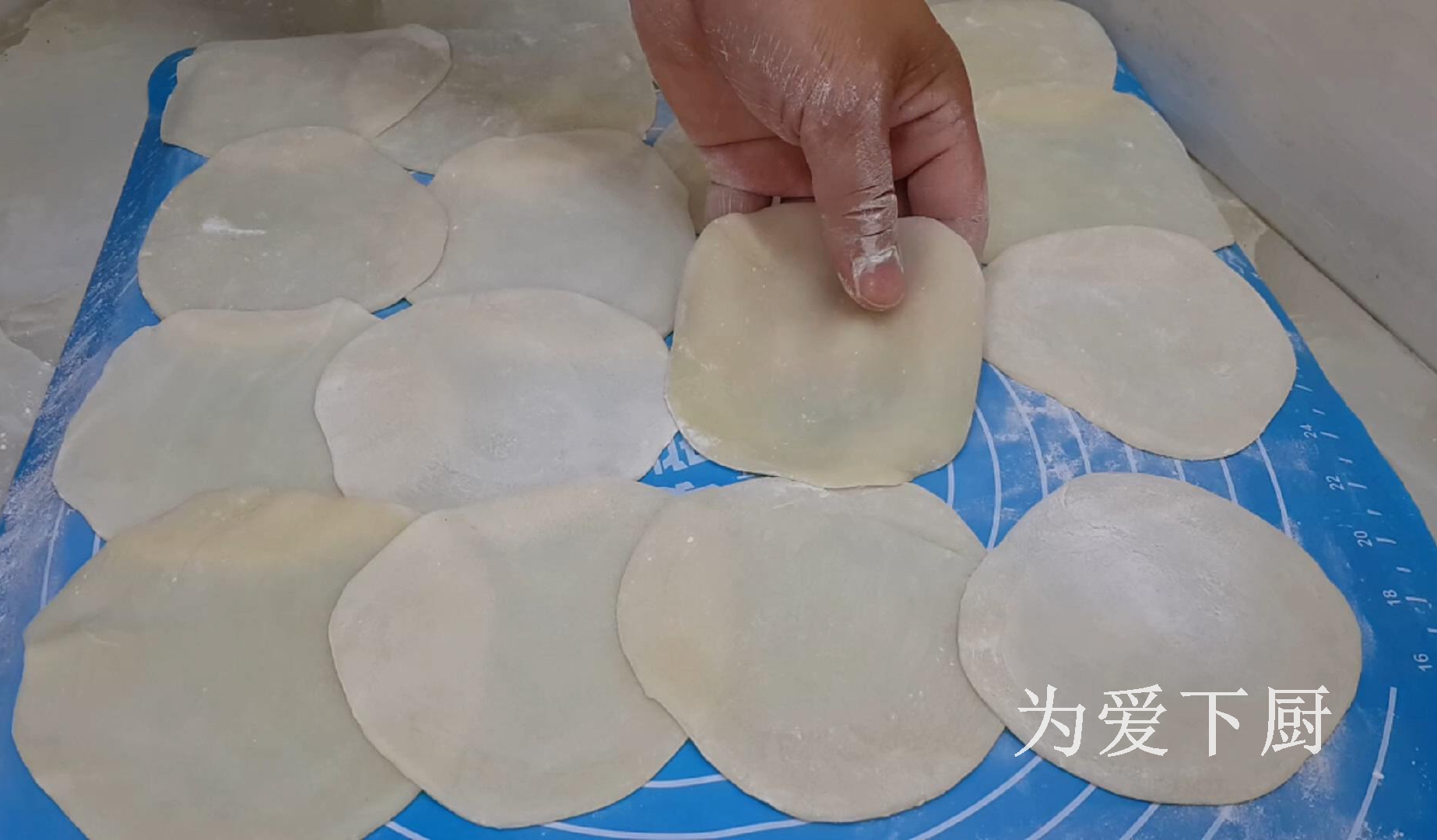 糯米粉這樣做才過癮，加半斤豆沙，軟糯又香甜，比雪媚娘還好吃