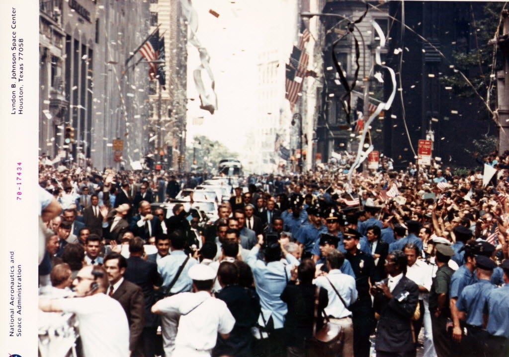 美国赠送的月岩被证实是假货，荷兰网友：这国