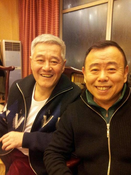 潘长江比郭德纲大十几岁，出道早很多年，为什么还被郭德纲叫大哥