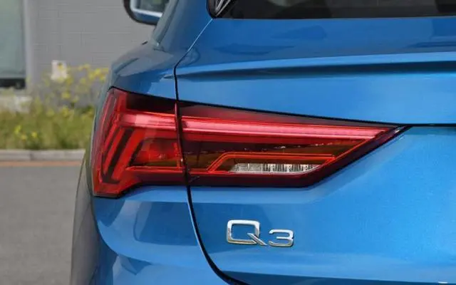 颜值真高！奥迪Q3轿跑到店，标配2.0T，25万起你会