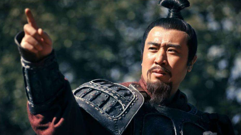 黄忠斩杀夏侯敦前来复命，刘备差点丧命大怒，