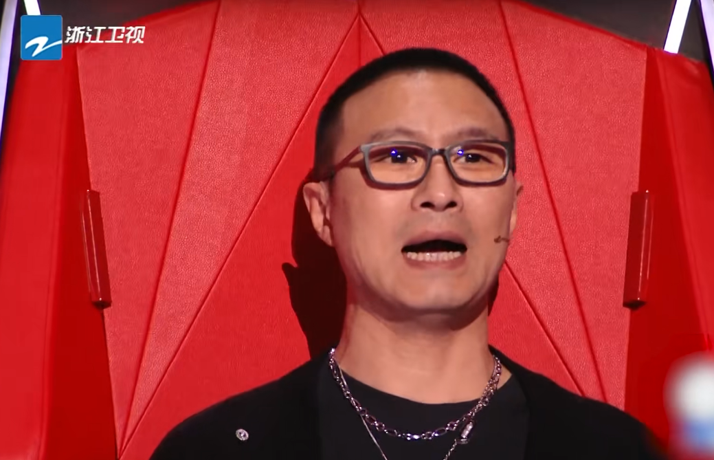 《好声音2021》开播四期后，黄霄云终于有了主见，汪峰实在太严格