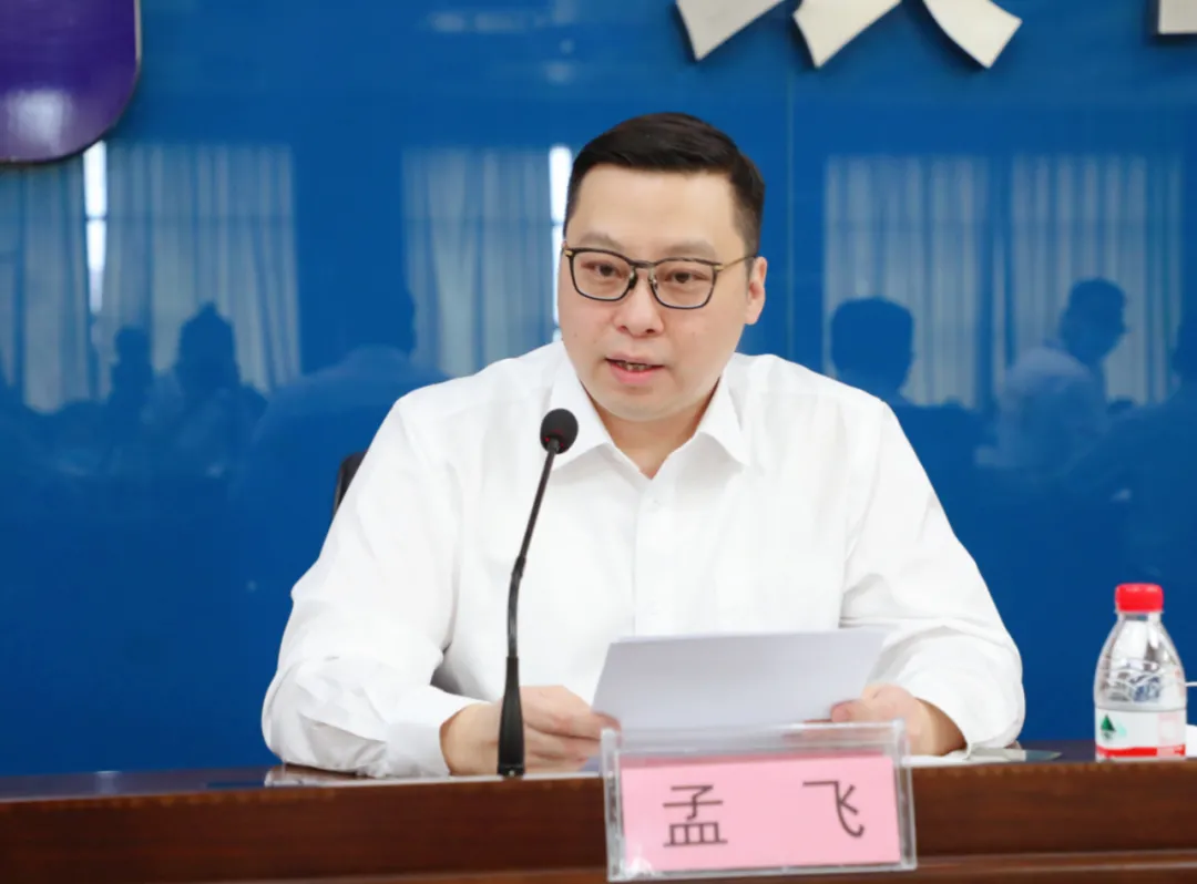 银鸽集团欢送52名职工子女升入高等院校