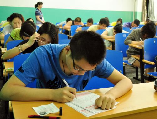 关于英语成绩如何提高，特级教师李俊和：学英语最重要有3个技巧