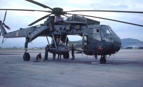 美軍空投炸彈之王，巨大沖擊波，讓英國SAS特種兵誤認(rèn)為核彈爆炸