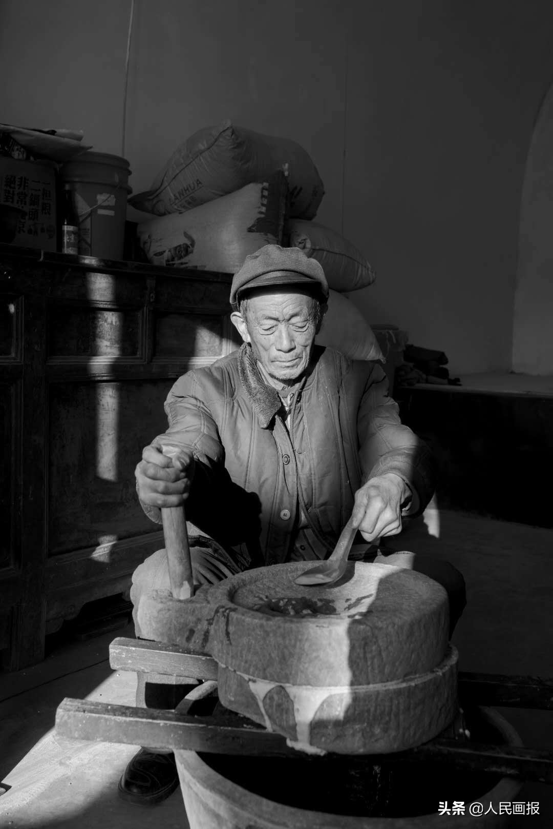 腊月二十五,推磨做豆腐!