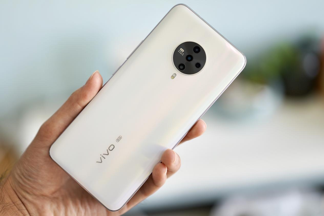 ​vivo S6测评感受：一款男孩子都喜爱的自拍手机​