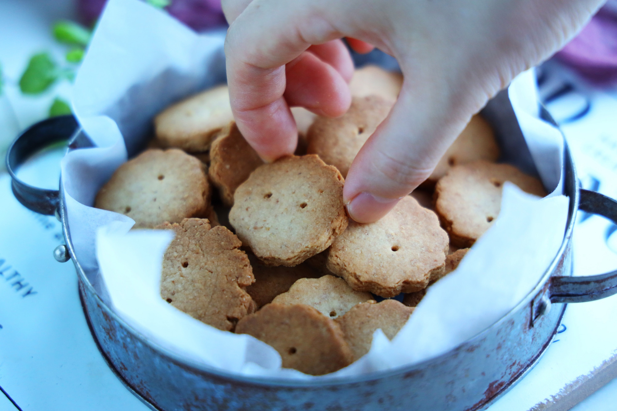 又香又脆，简单又好吃的全麦饼干，新手一看就会，出炉满屋飘香
