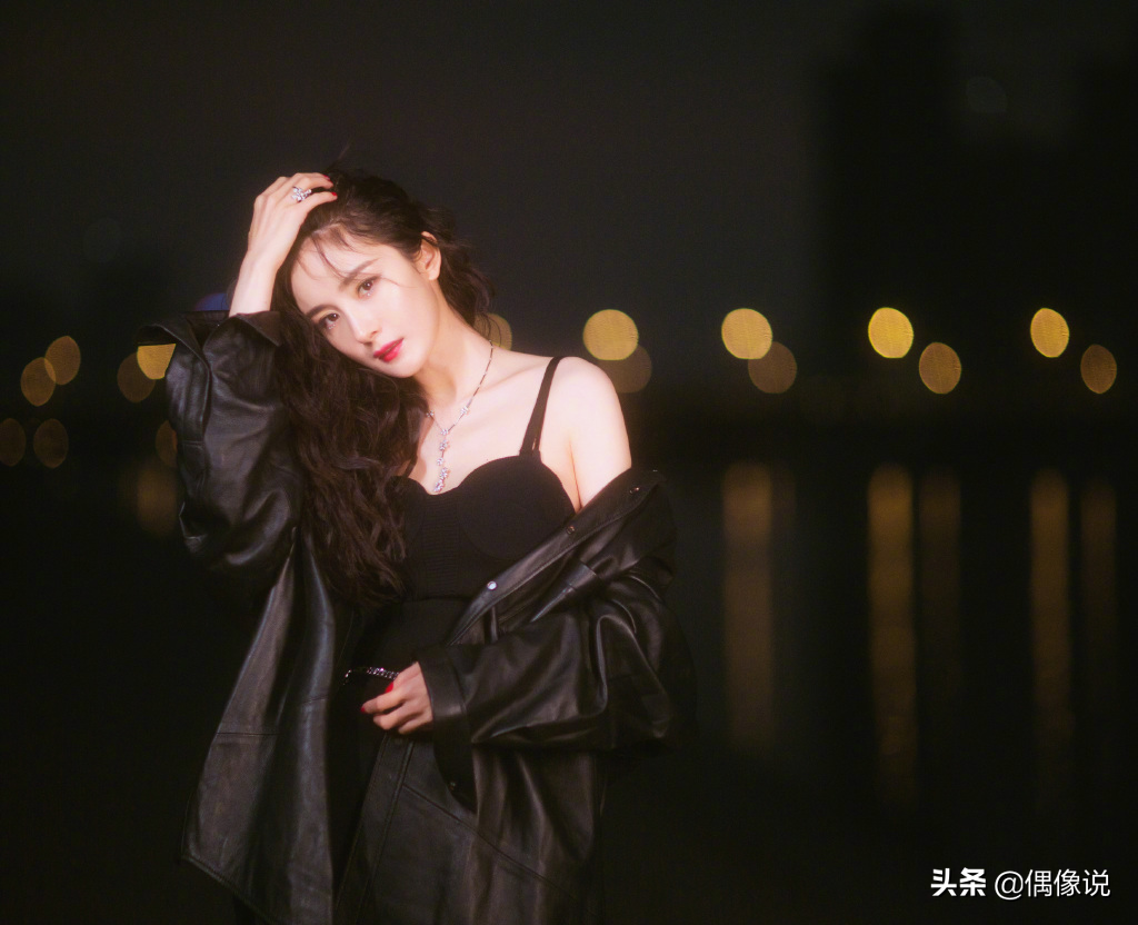 沈腾回应没扶杨幂原因：上台前答应扶，上台全忘！一旁贾玲神补刀