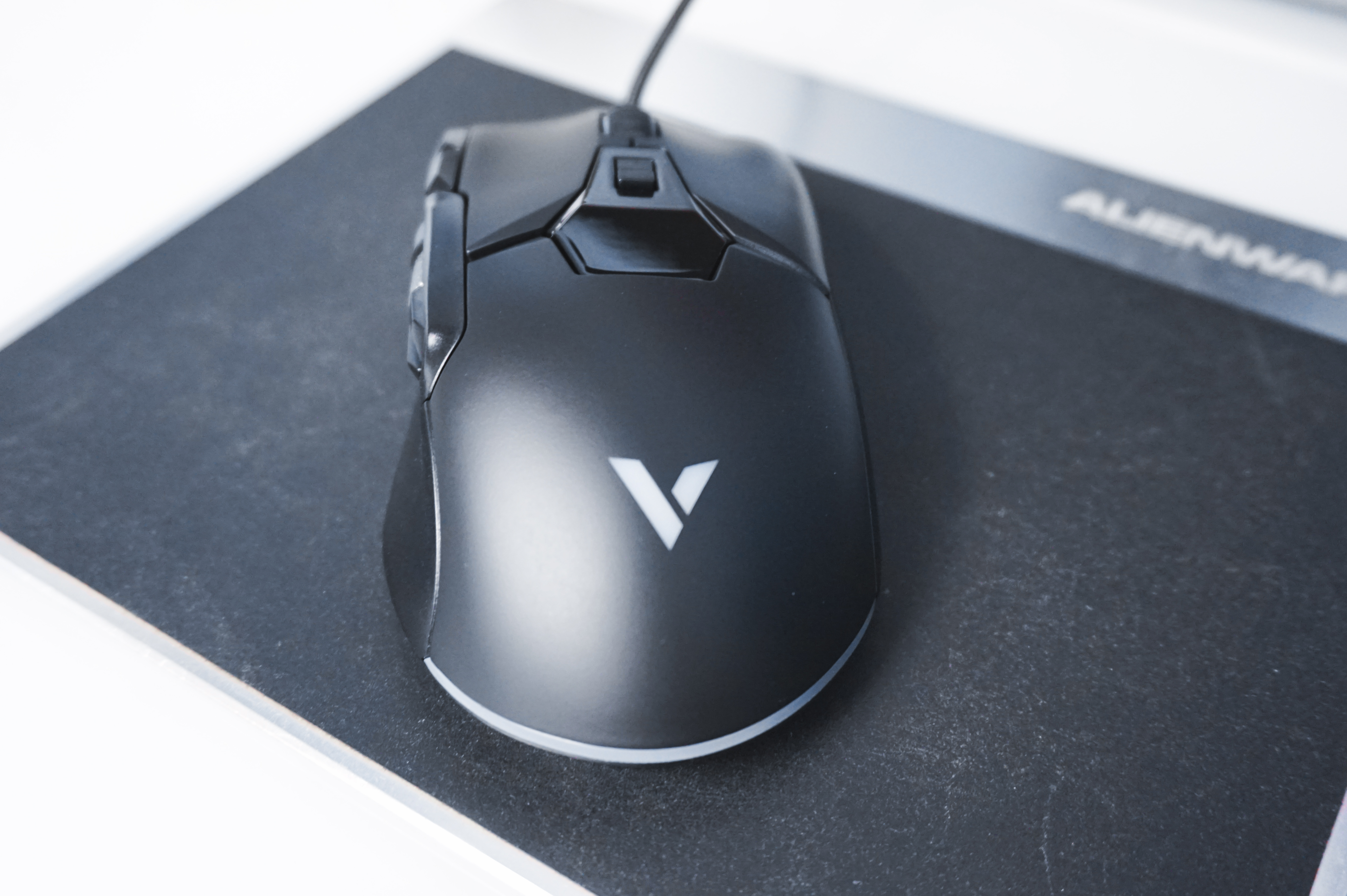 百元“小罗技”，雷柏 V330 RGB游戏鼠标 开箱