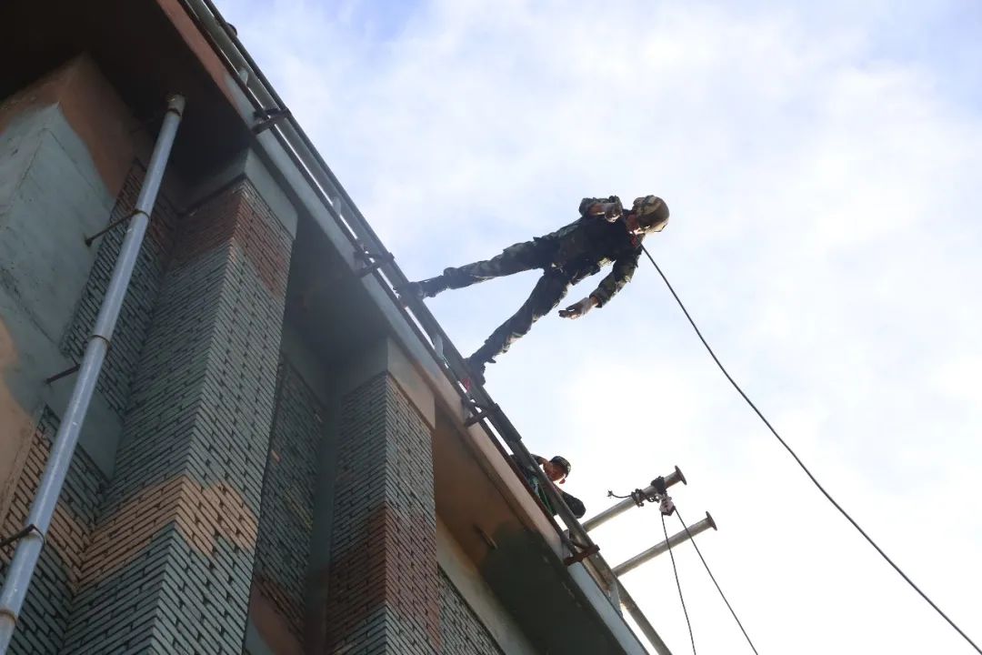 侯<a href=http://www.cngansu.cn/news/ target=_blank class=infotextkey></a>ܶӣսλح ʱ