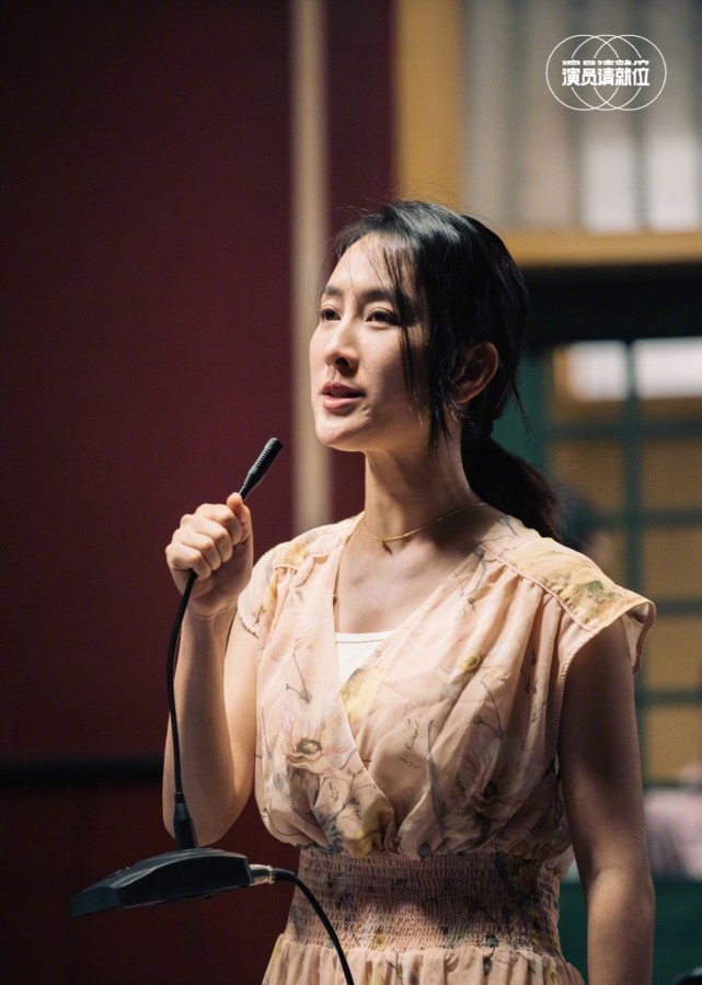 黄奕发长文，感谢4位导演指点，还晒出陈凯歌三年前给她写的诗