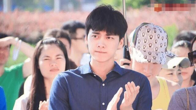 6年前《古剑奇谭》开机照，热巴胖得像个群演，