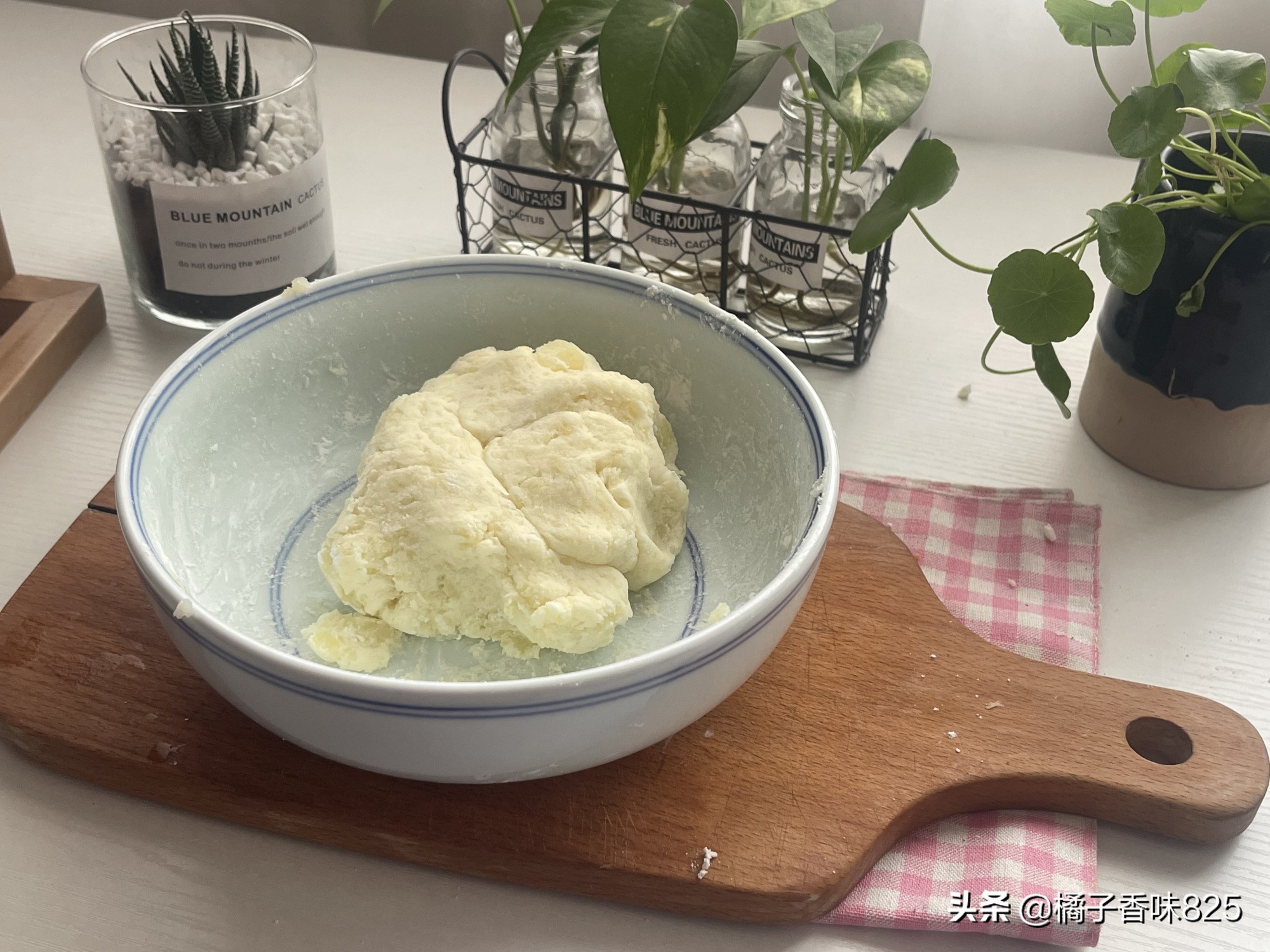 土豆新做法，香辣酸爽软糯劲道特开胃，比凉皮还好吃，适合夏天吃