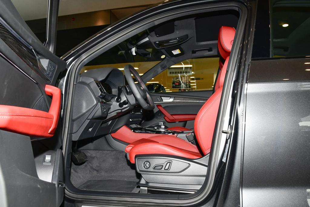 奥迪Q5L Sportback限时优惠6.74万 欢迎试乘试驾