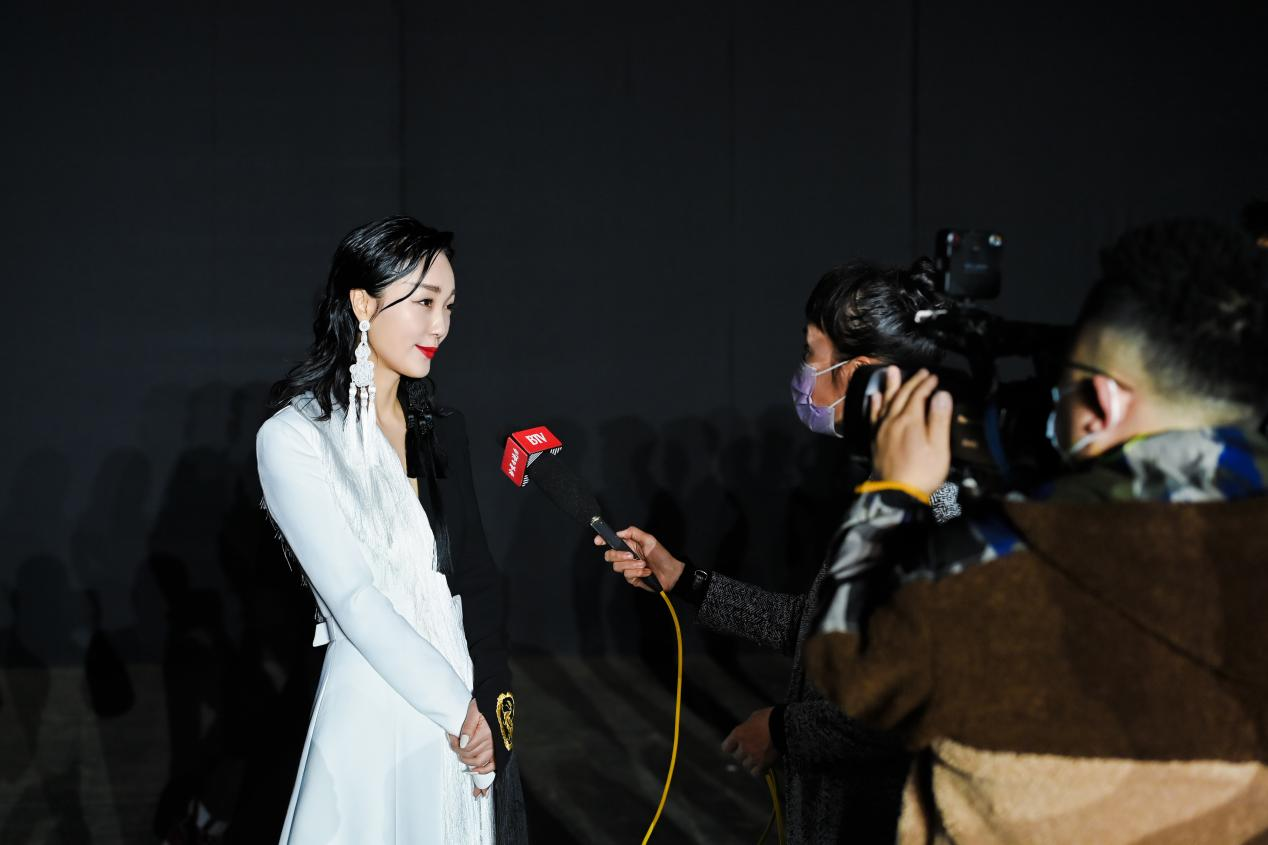 ��Ӣ����櫴�˵2021AW|����ʢװ����;