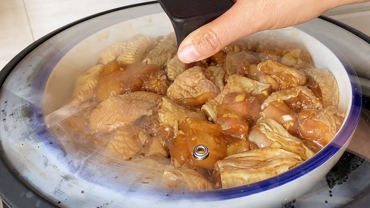 冬天要多吃雞肉，教你懶人做法，不炒不燉不油炸，鮮香嫩滑吃不夠