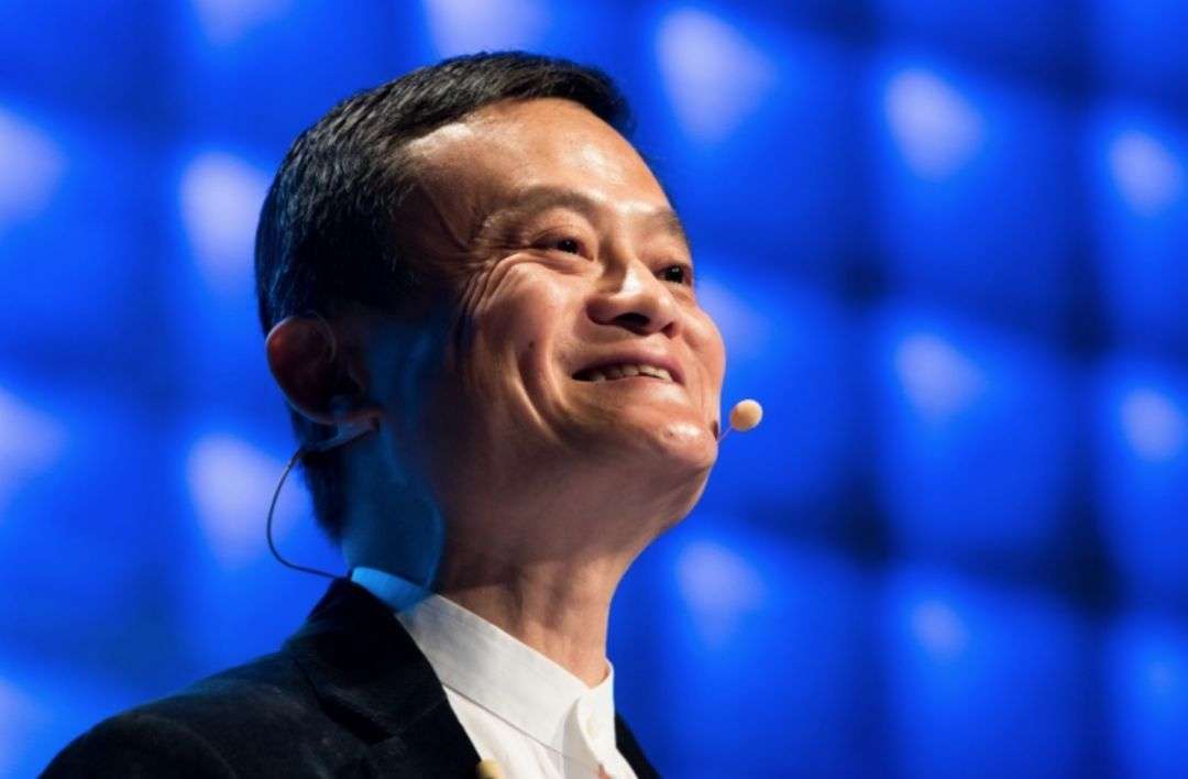 跟马云看法完全相反，曹德旺一语中的！互联网只是工具而已