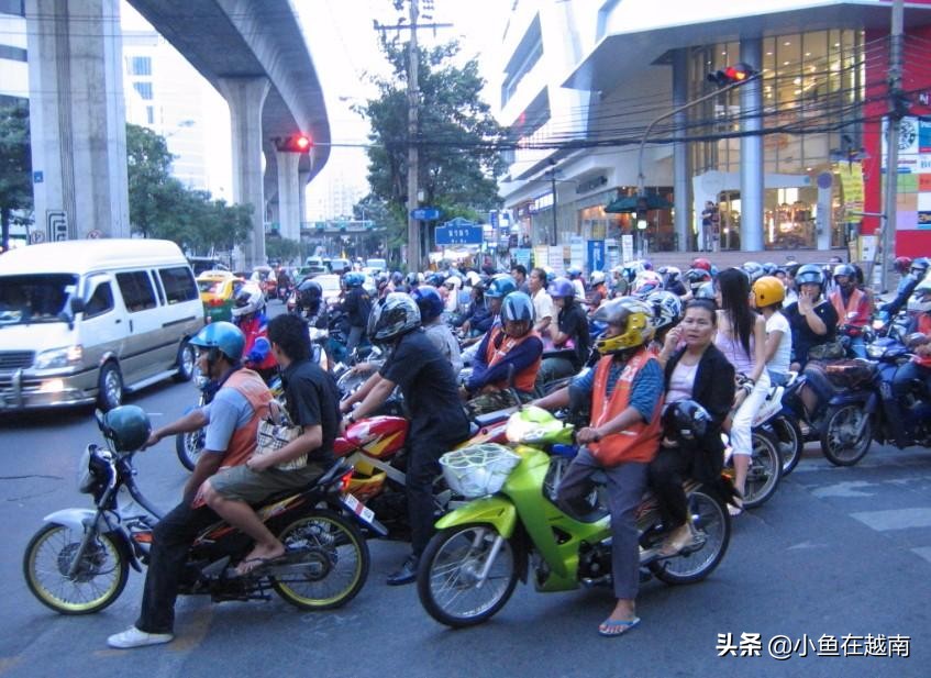 《走进越南》044期：我不是“越吹”！越南的发展人人看得见