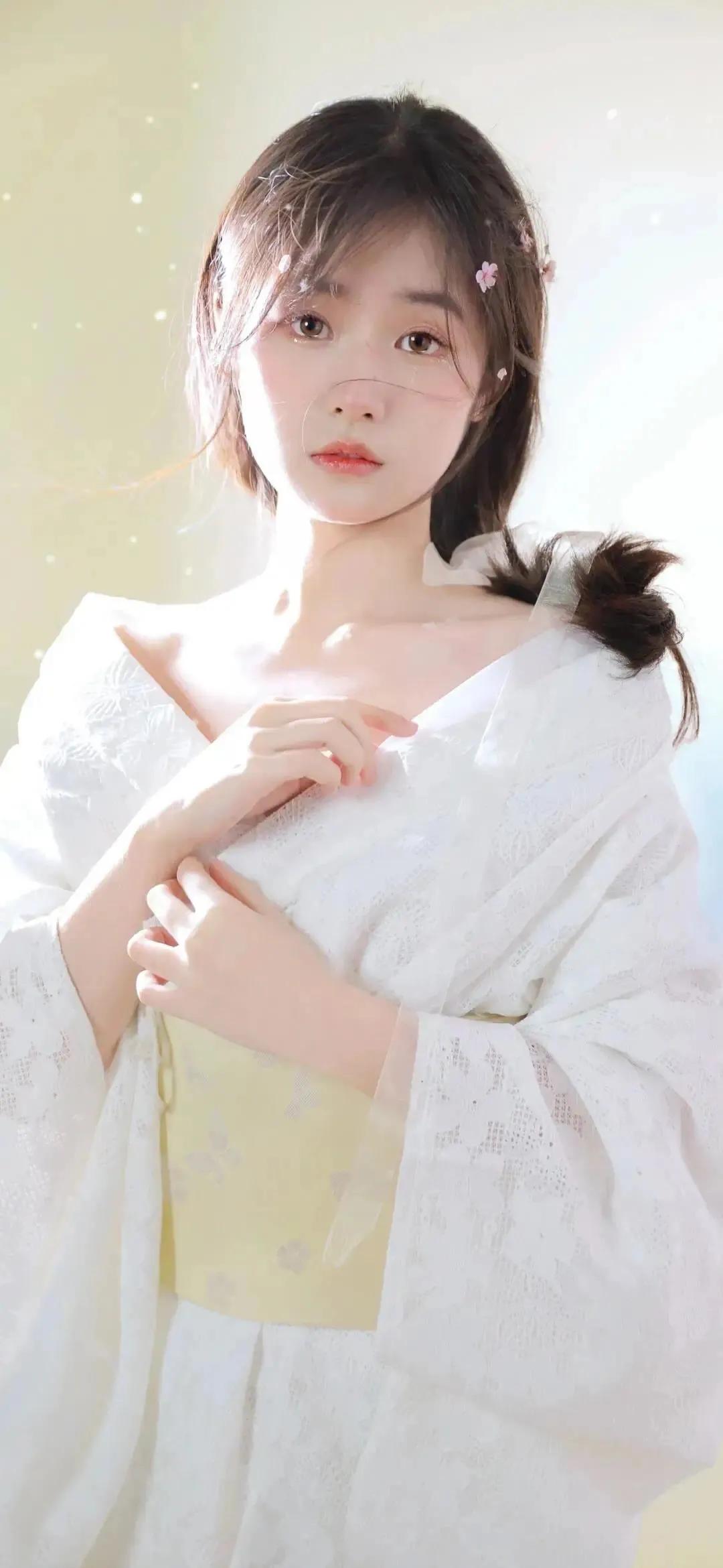 渣男壁纸  御姐大波浪，都敌不过她扭动图片