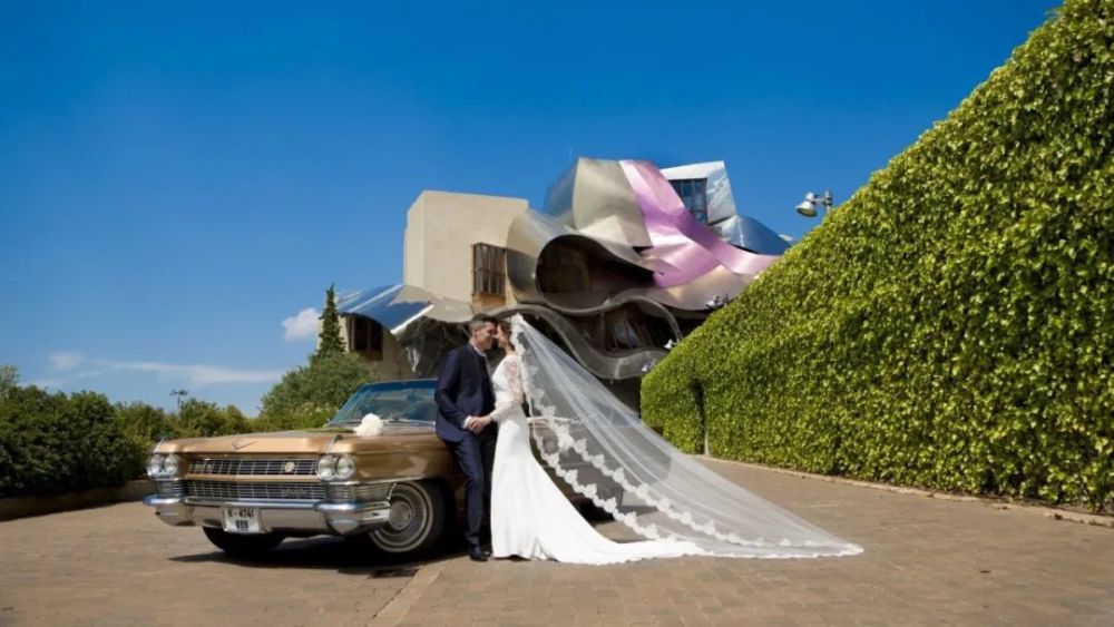 建筑师设计酒瓶，看盖里如何解构轩尼诗