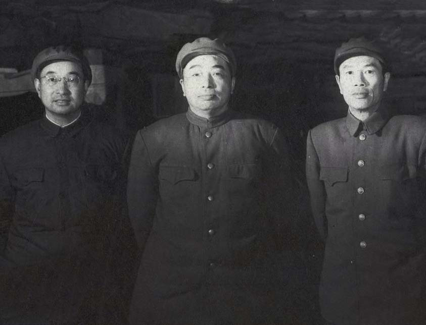 1978年邓华重病住院，浦安修拿出彭老总遗物，邓华看后失声痛哭