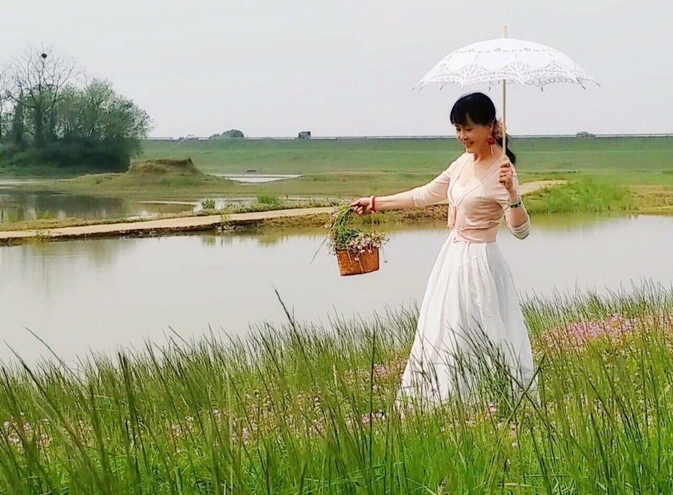 回忆童年的句子	童年快乐简短的句子图片