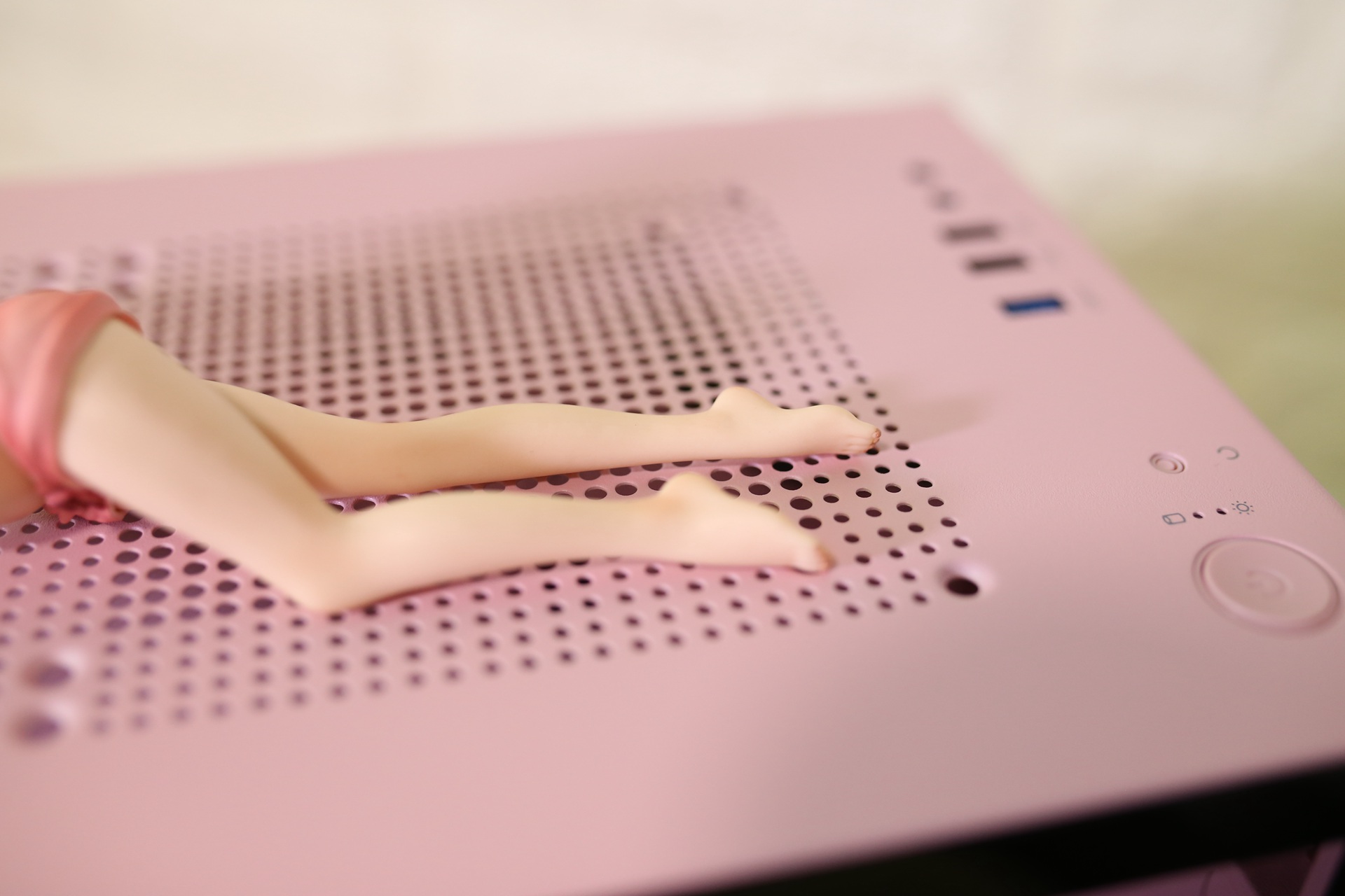 粉色机箱有喜欢的吗？YOGO M2猫抓粉女友爱不释手