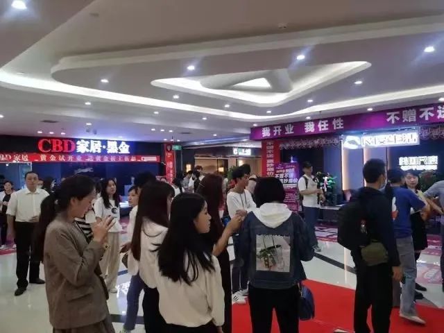 万家丽国际大酒店 网红必住酒店榜 | 夺冠！实至名归