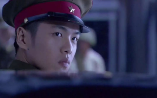 结婚不见父亲身影，直言三年不拍父亲的戏，张