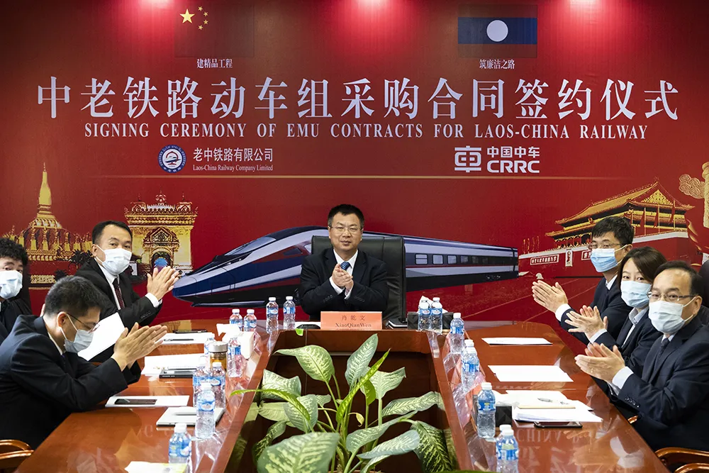 中老铁路动车组项目合同在北京签约