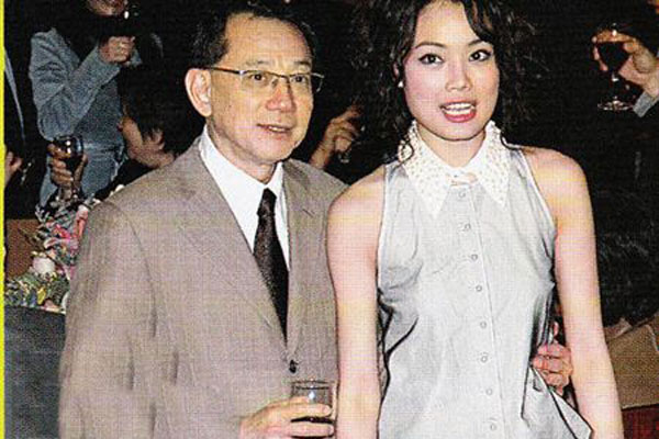 号称商业传奇杨受成，情史丰富，他的一生是什