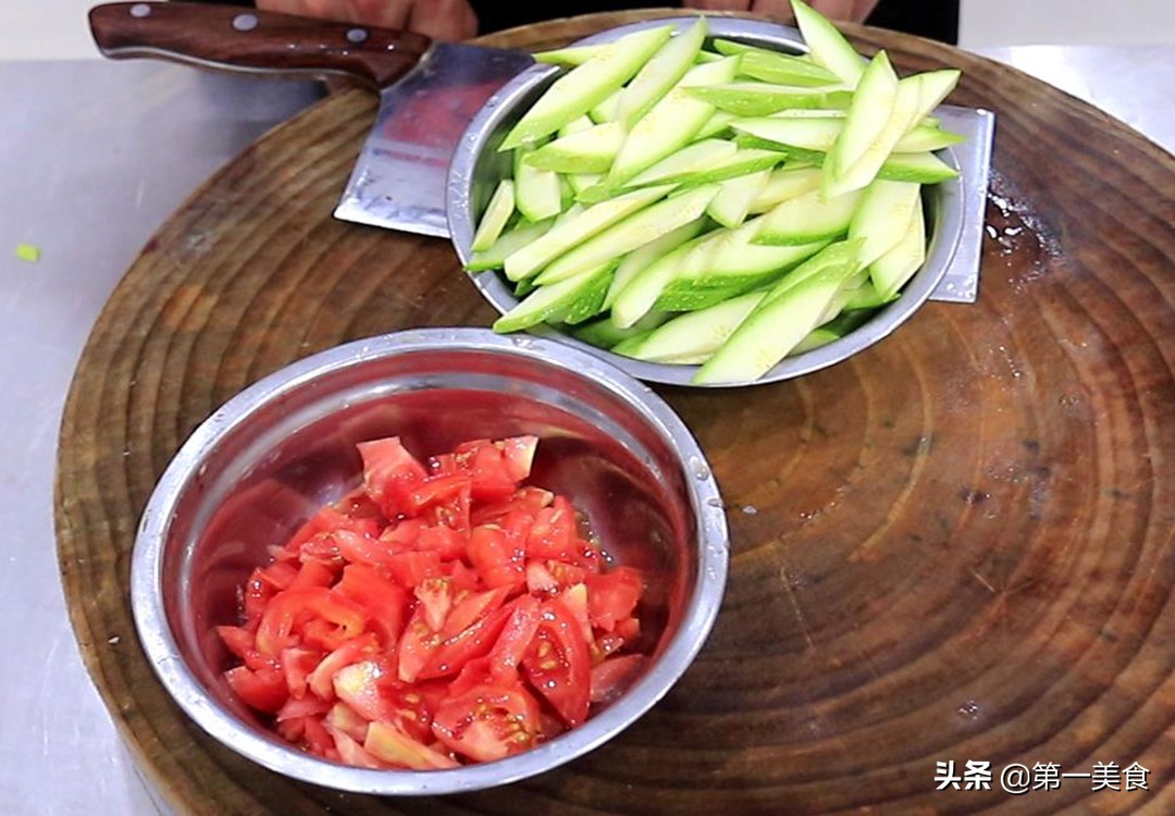 图片[2]-【番茄西葫芦】做法步骤图 脆嫩爽口 清淡开胃-起舞食谱网