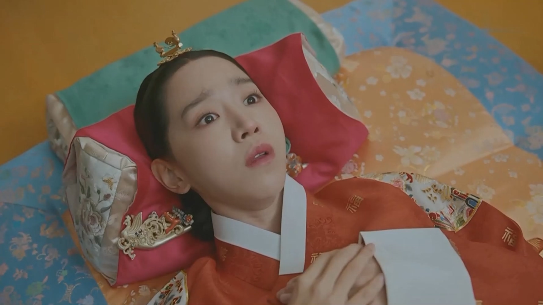 Sagacious benevolence queen: The wife of a prince of the palace after queen is mixed as concubine of an emperor become one with, 